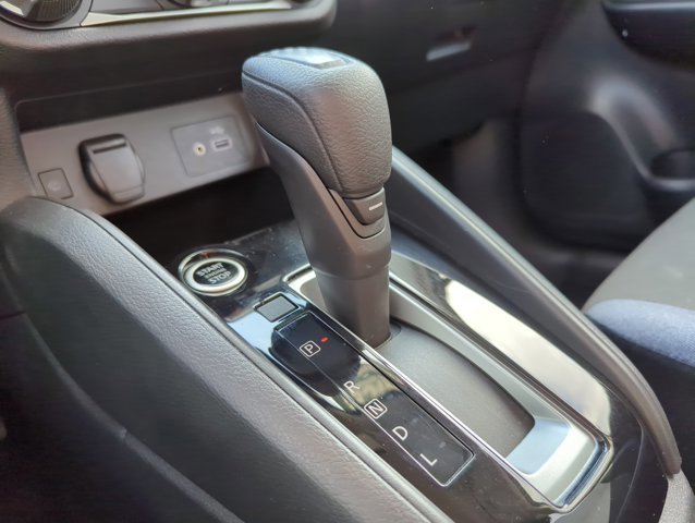 Used 2025 Nissan Versa SV image 12