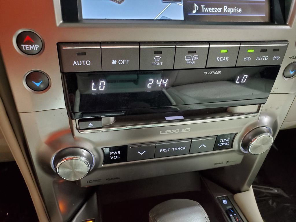Used 2018 Lexus GX 460 Premium w/ Premium Package AWD/4WD image 32