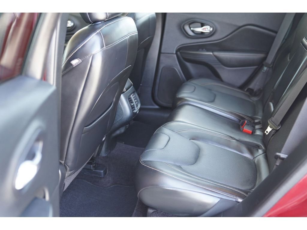 Used 2016 Jeep Cherokee Limited w/ Luxury Group image 13