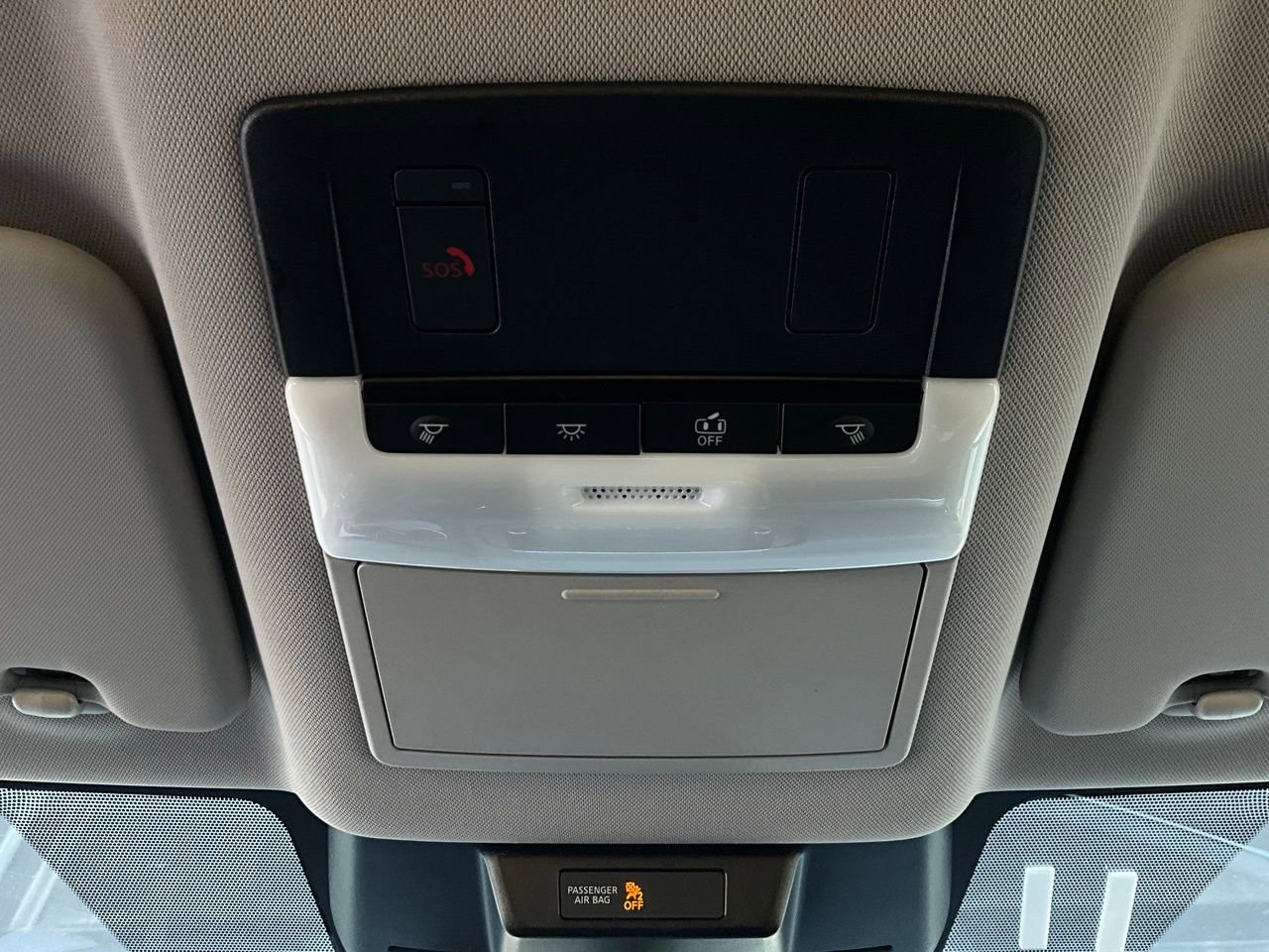 Used 2025 Nissan Rogue SV image 17