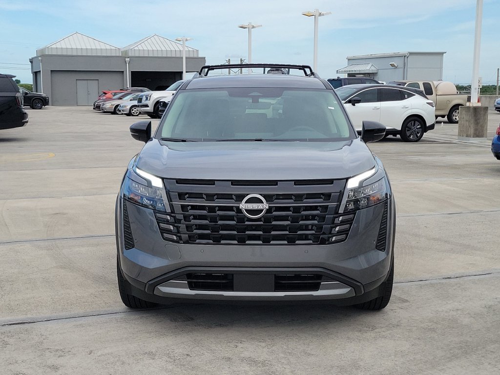 New 2026 Nissan Pathfinder SL FWD image 2