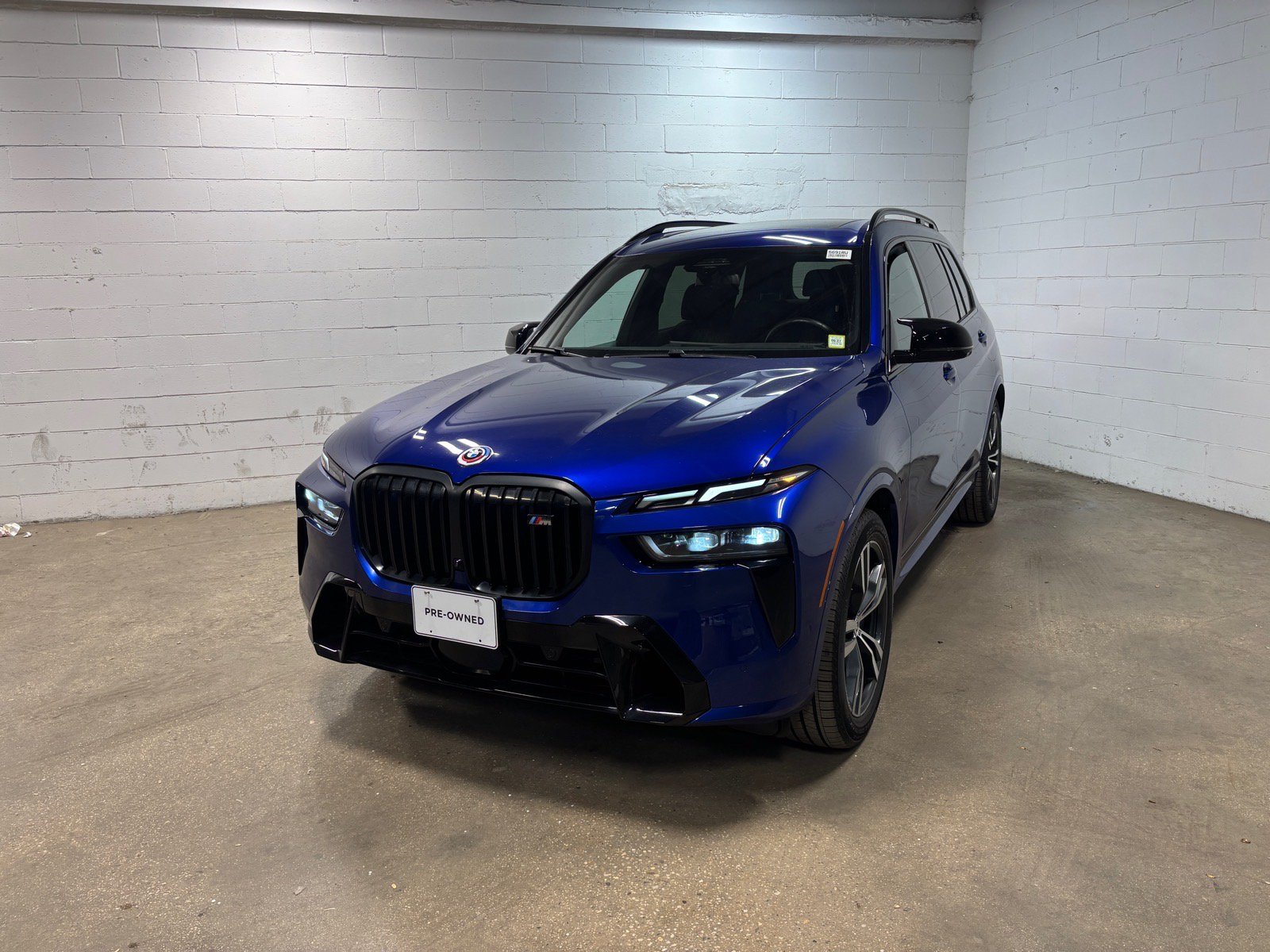 Used 2023 BMW X7 M60i w/ Executive Package AWD/4WD image 2