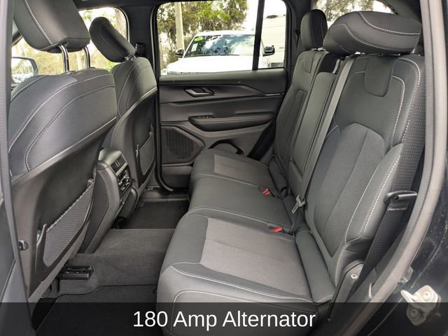 Used 2024 Jeep Grand Cherokee Laredo w/ Luxury Tech Group I image 16