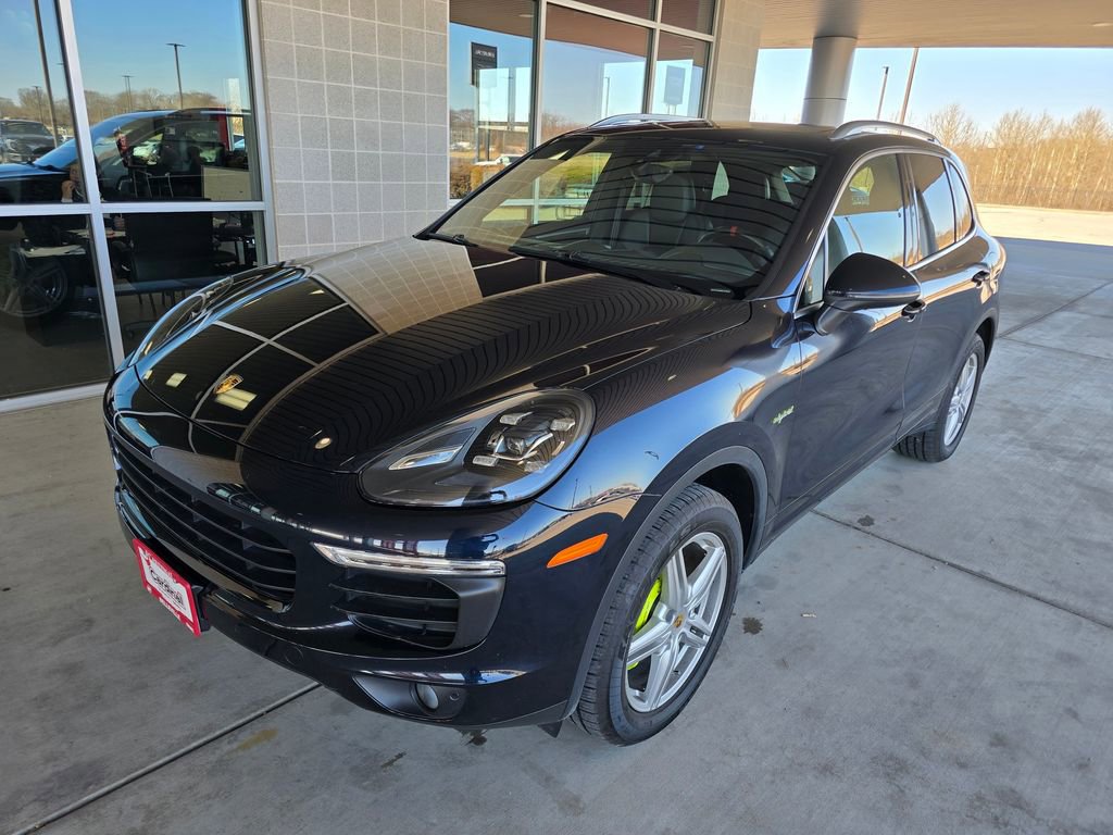 Used 2017 Porsche Cayenne S AWD/4WD image 2