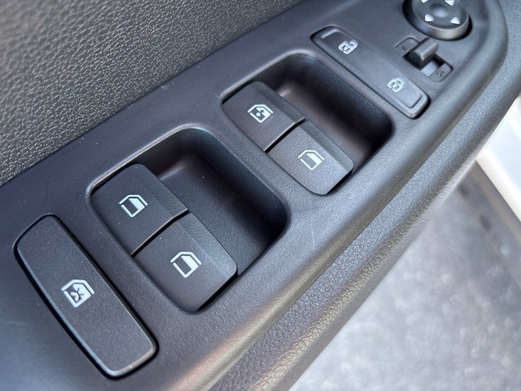 New 2026 Hyundai Venue SEL FWD image 18