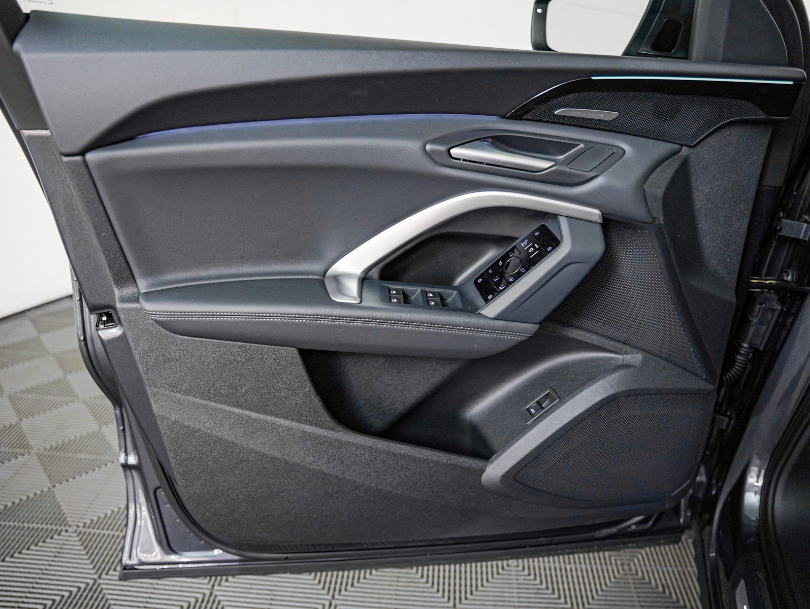 New 2025 Audi Q5 Premium Plus image 22