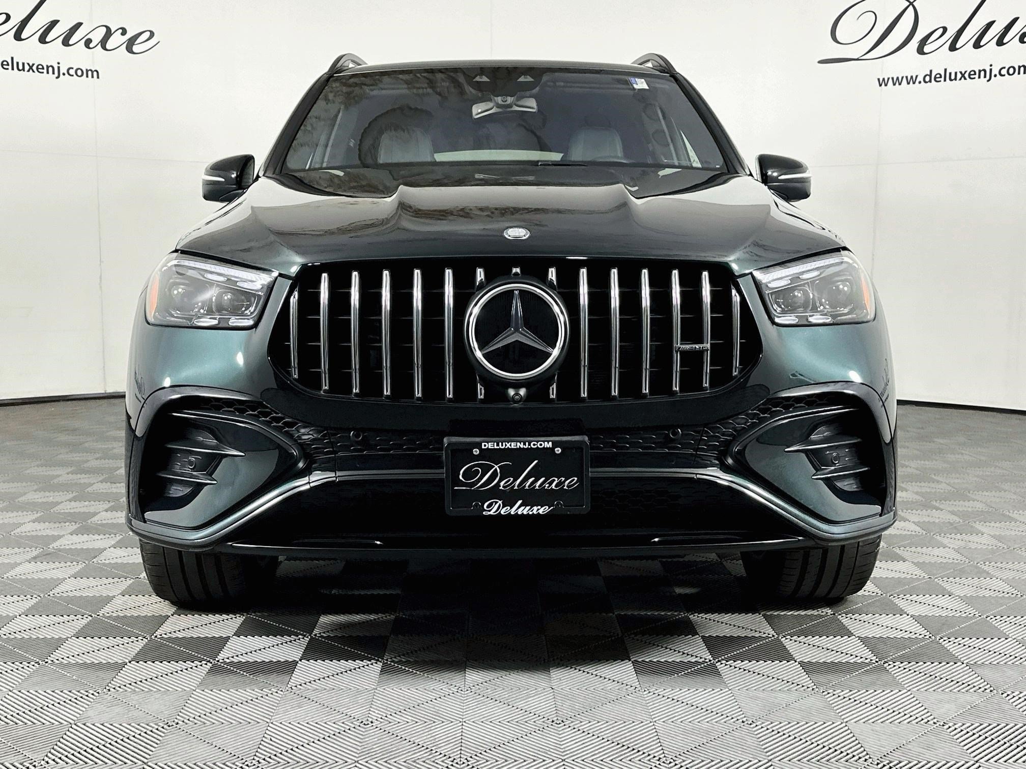 Used 2025 Mercedes-Benz GLE 53 AMG 4MATIC w/ 3rd Row Seat Package image 2