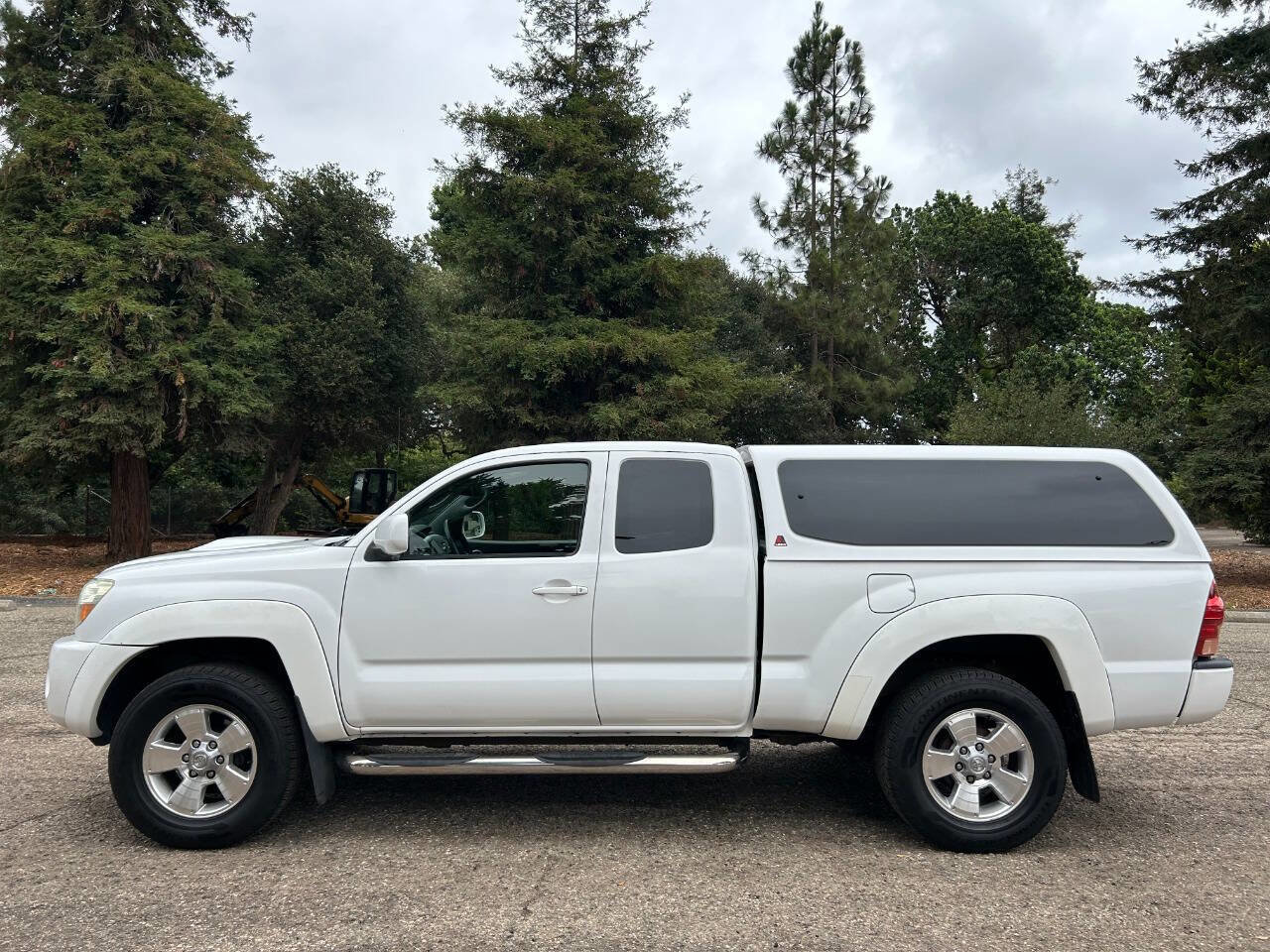 Used 2005 Toyota Tacoma PreRunner image 24
