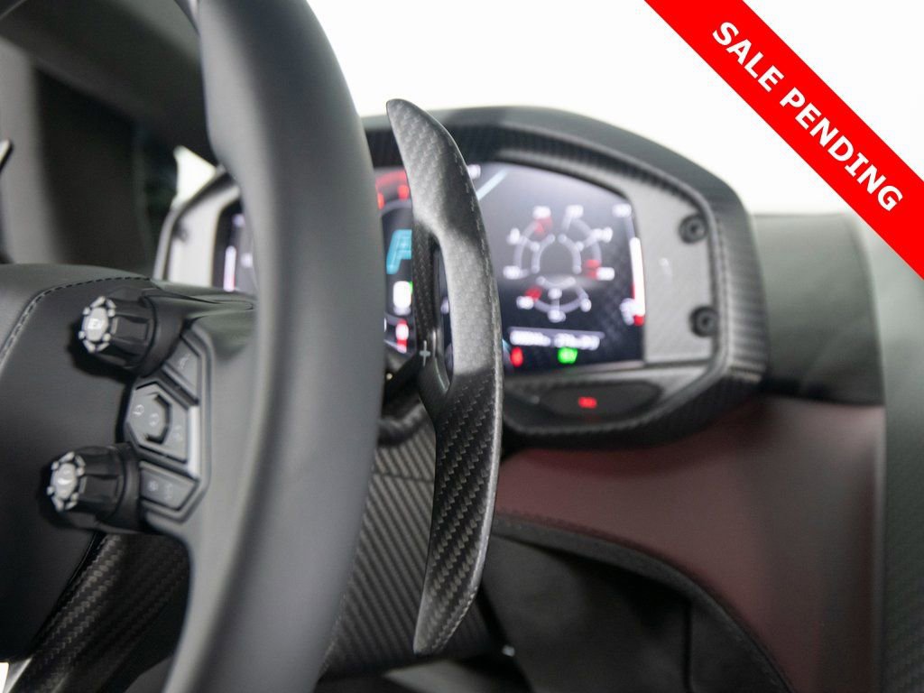 Used 2025 Lamborghini Revuelto image 39