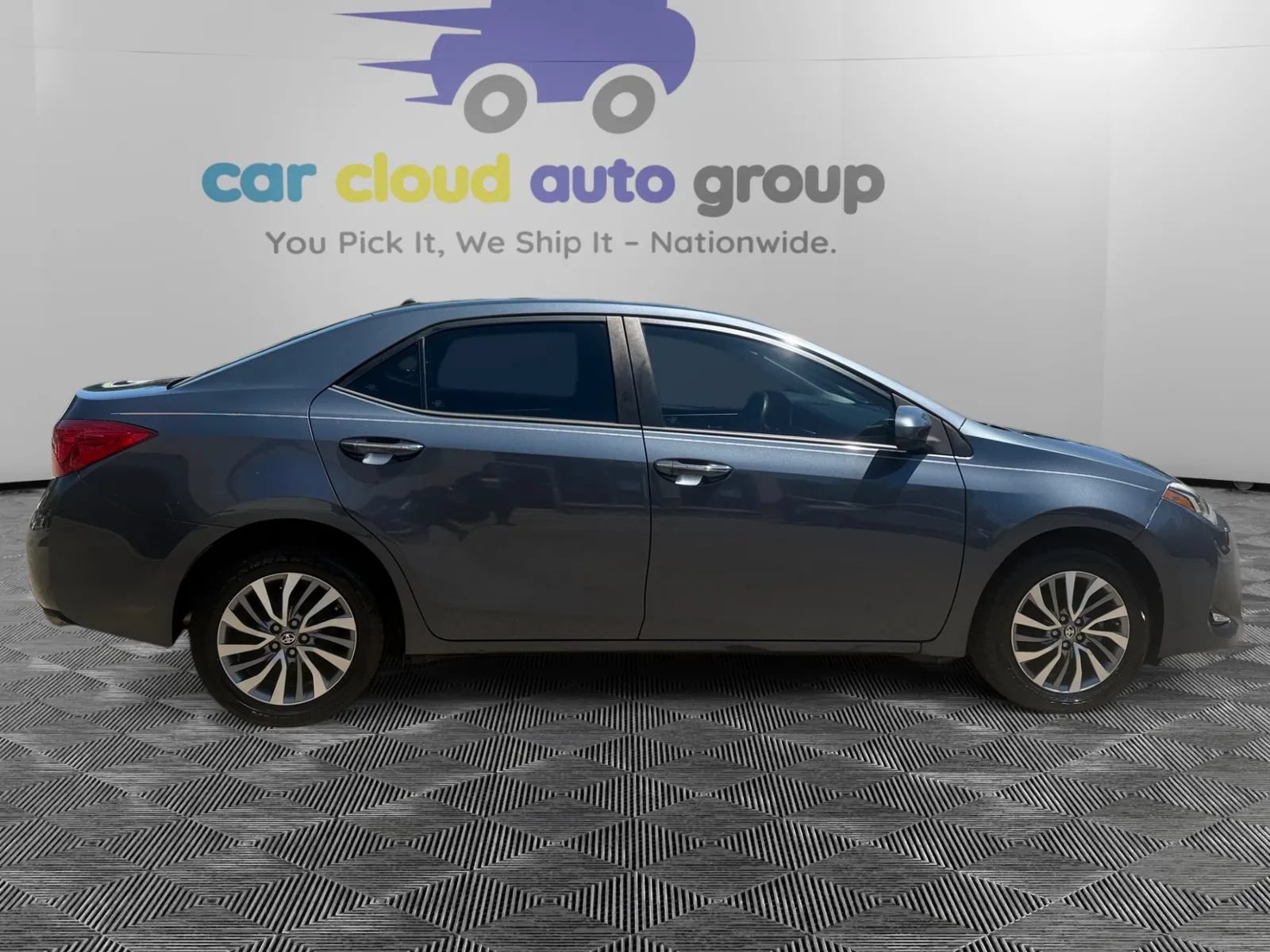 Used 2018 Toyota Corolla XLE FWD image 6