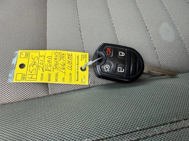 Used 2013 Ford Taurus SE FWD image 46