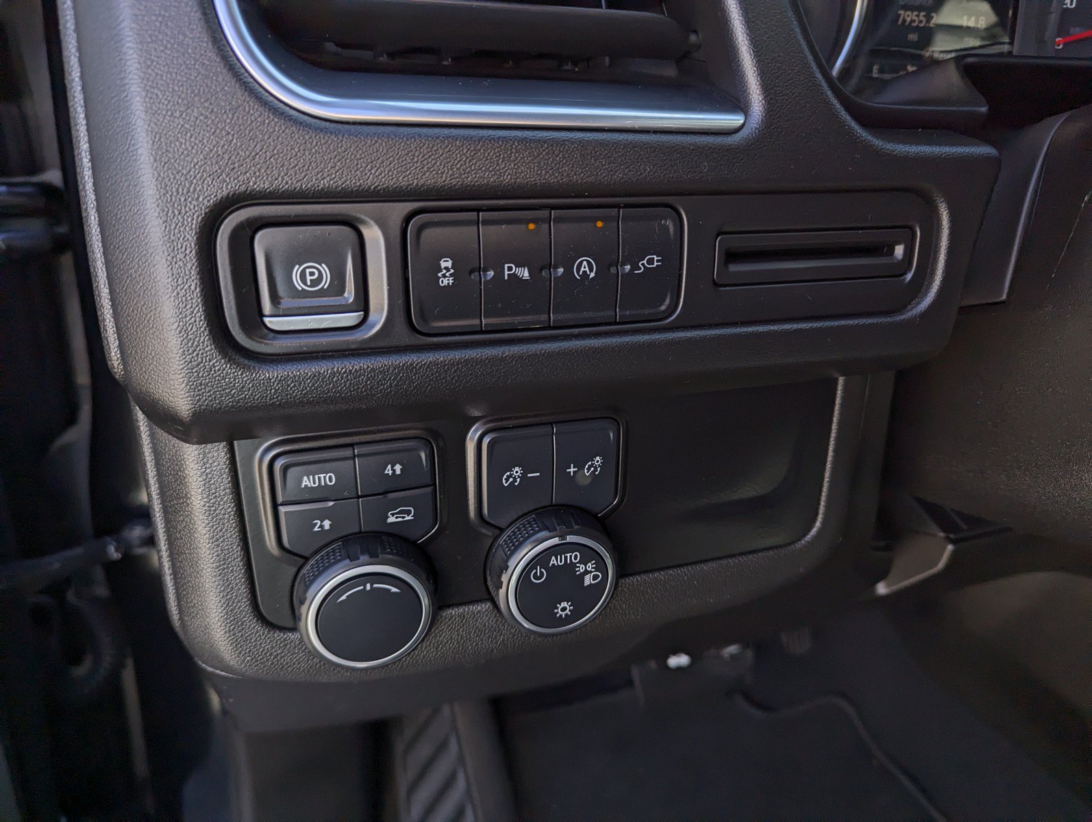 Used 2021 Chevrolet Tahoe LT AWD/4WD image 11