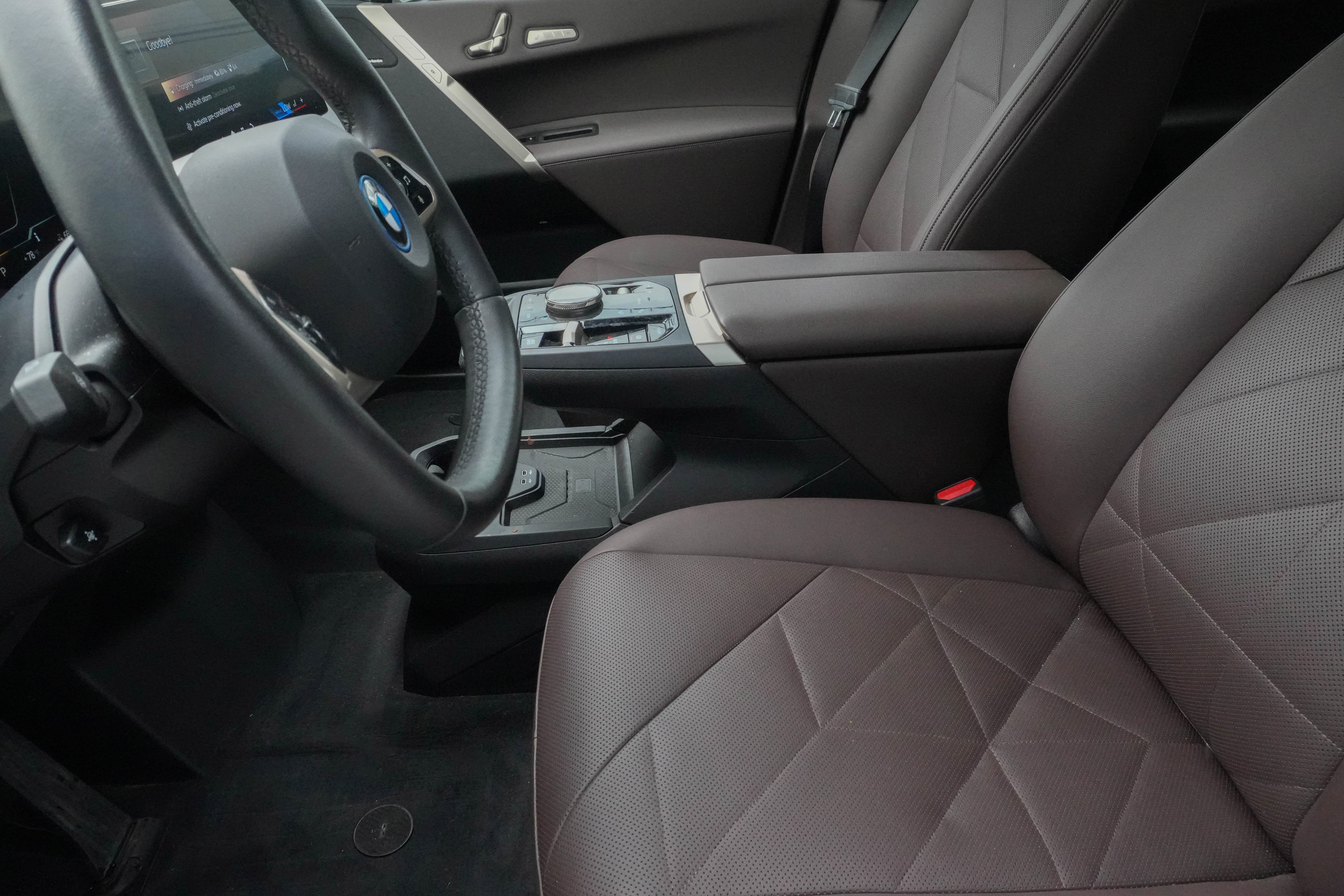 Certified 2024 BMW iX xDrive50 w/ Premium Package AWD/4WD image 12
