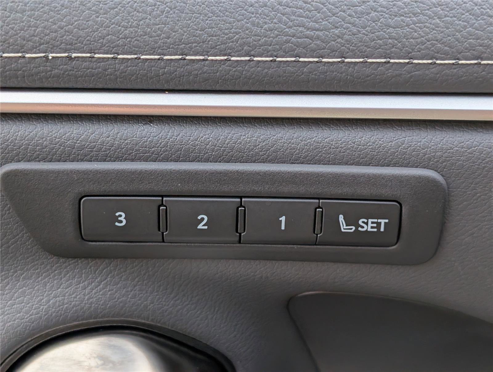 Certified 2024 Lexus ES 350 w/ Premium Package image 20