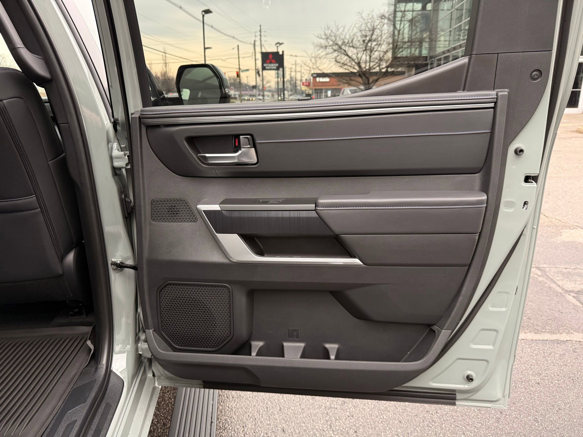 Used 2025 Toyota Tundra Platinum image 33