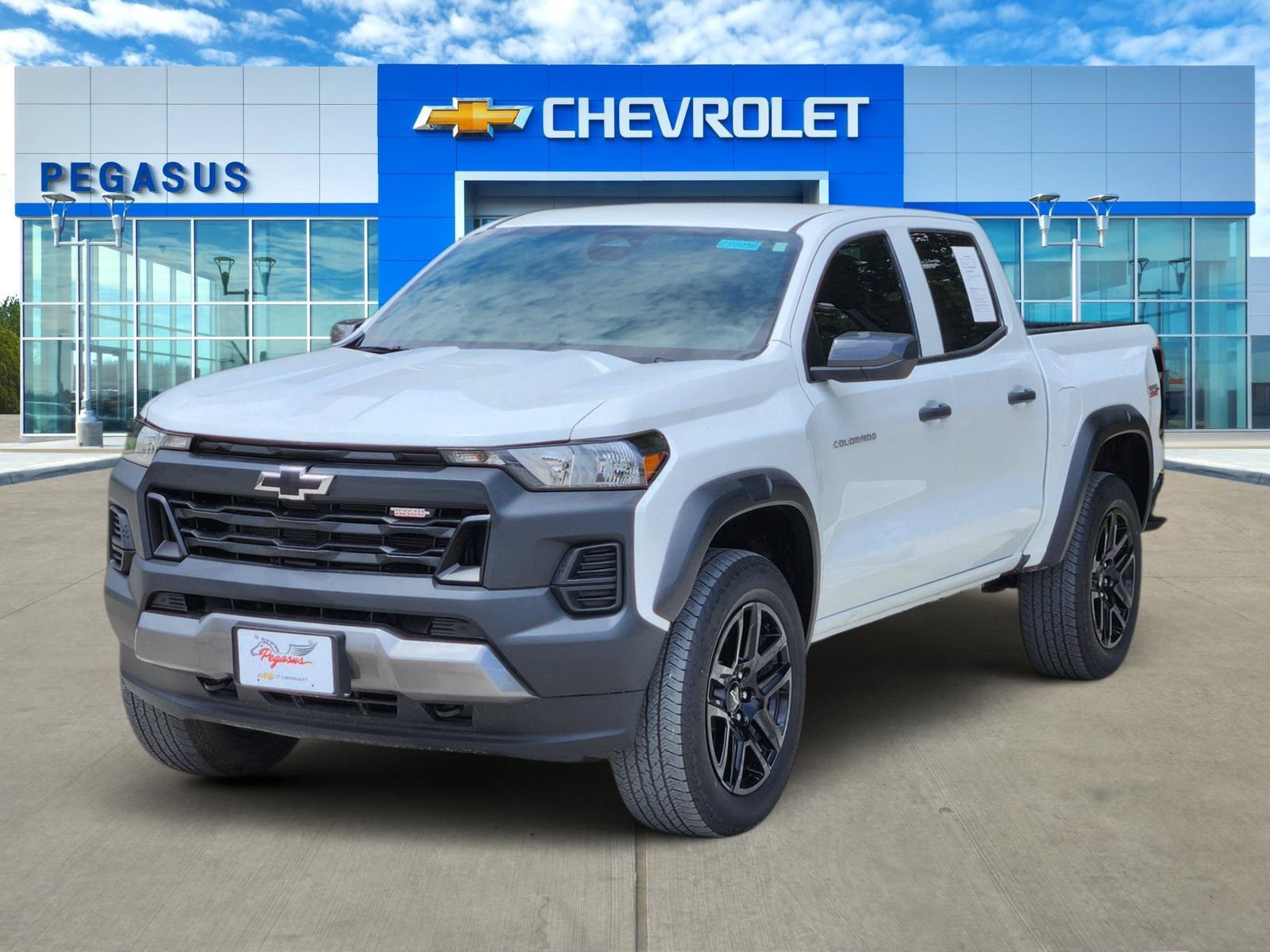 Certified 2025 Chevrolet Colorado Trail Boss AWD/4WD image 2