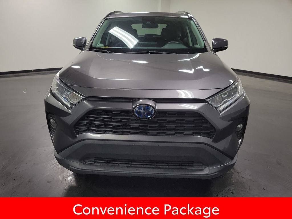 Used 2021 Toyota RAV4 XLE w/ Convenience Package AWD/4WD image 3