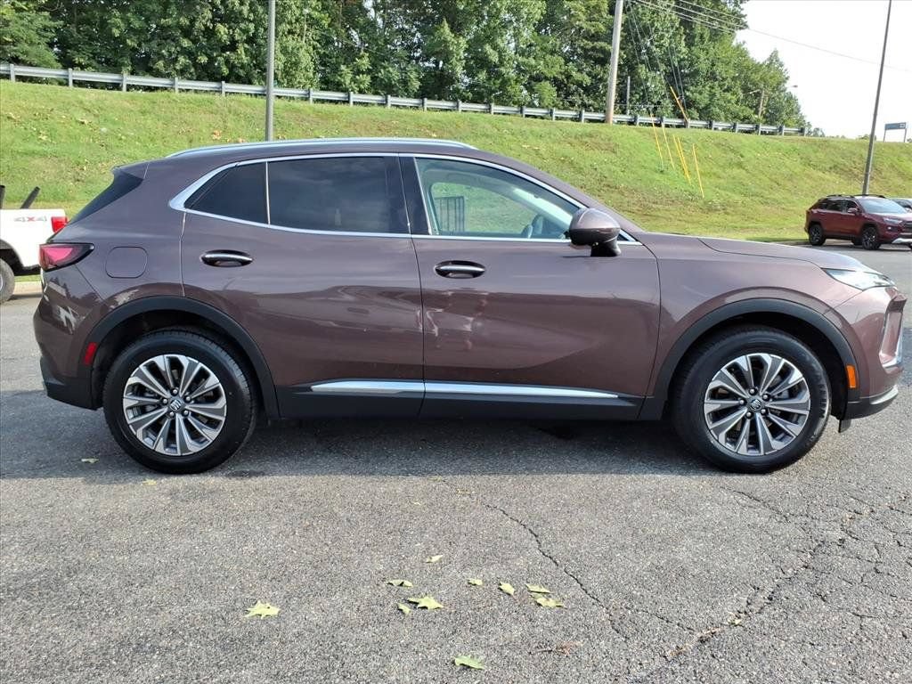 Used 2024 Buick Envision Preferred AWD/4WD image 2