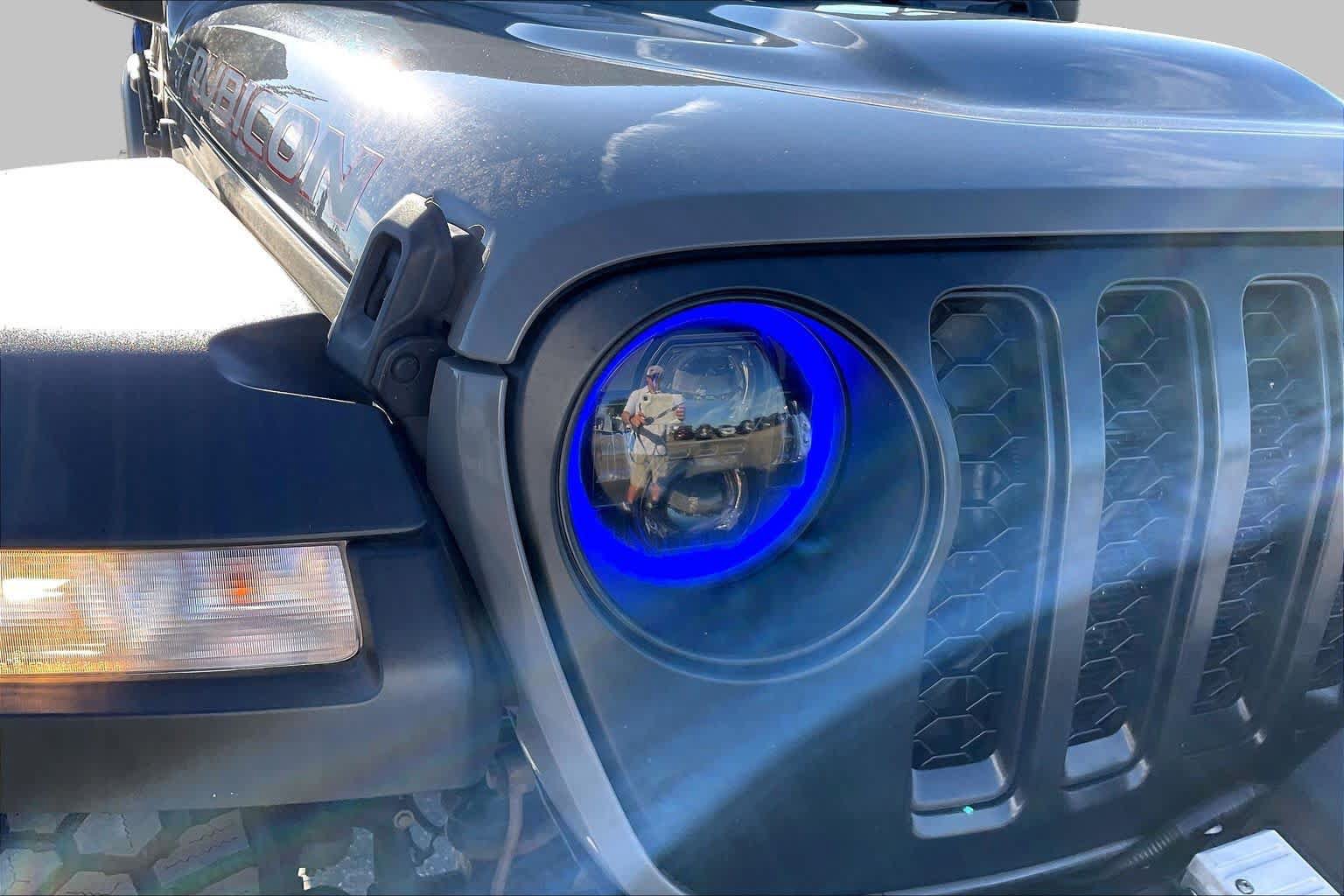 Used 2022 Jeep Gladiator Rubicon w/ Cold Weather Group AWD/4WD image 26