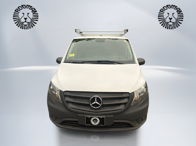 Used 2022 Mercedes-Benz Metris image 2