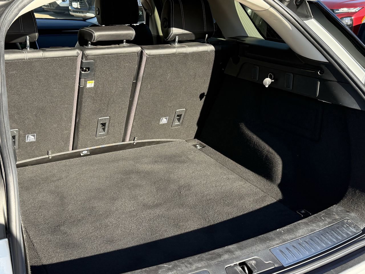 Used 2019 Land Rover Range Rover Velar S image 26