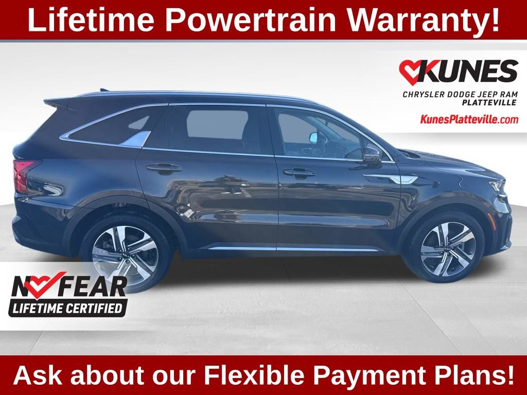 Used 2023 Kia Sorento EX image 3