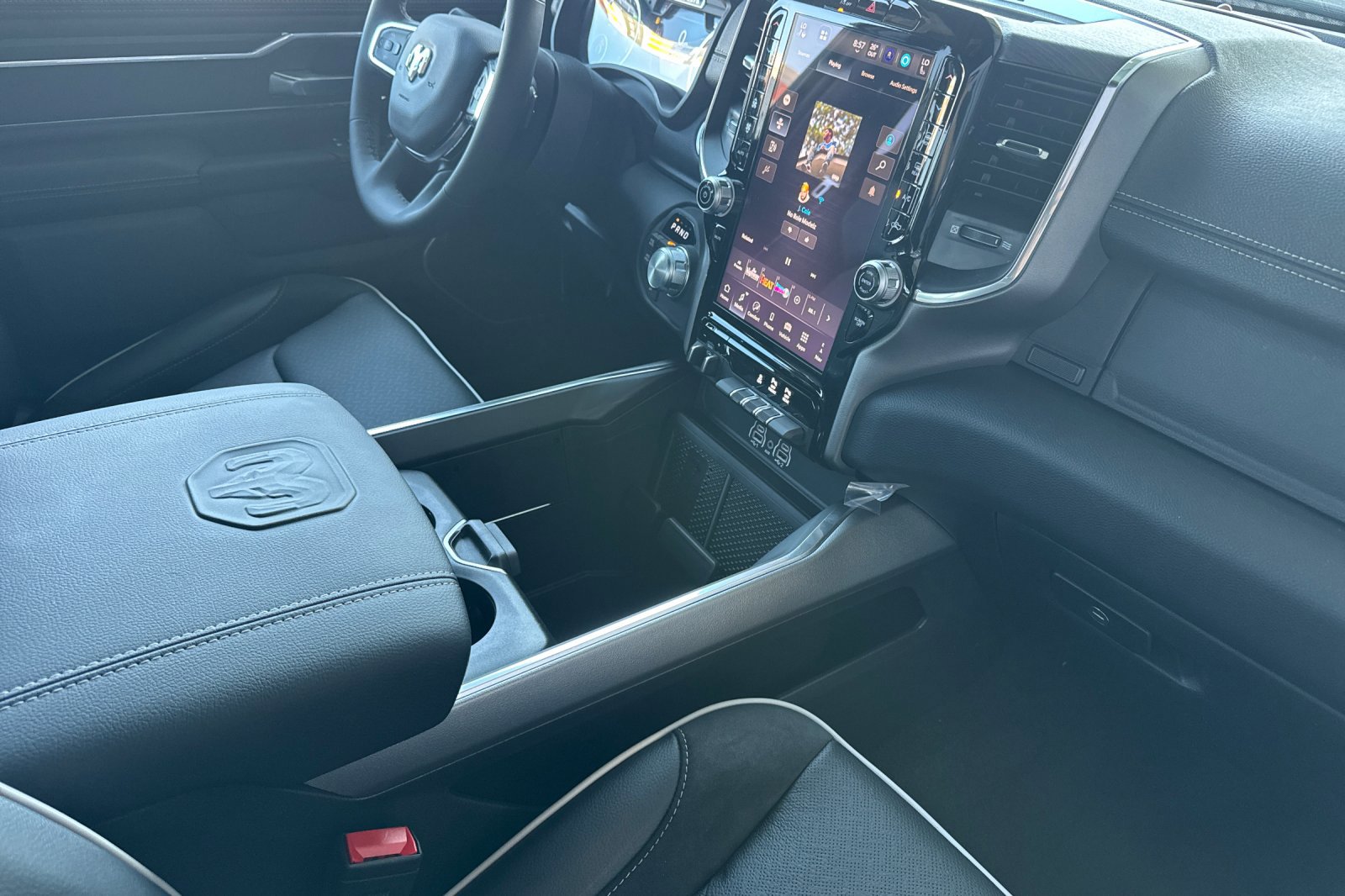New 2026 RAM 1500 Laramie AWD/4WD image 14