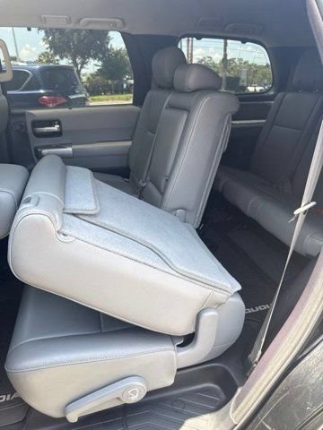 Used 2019 Toyota Sequoia Limited w/ Safety & Convenience Package AWD/4WD image 9