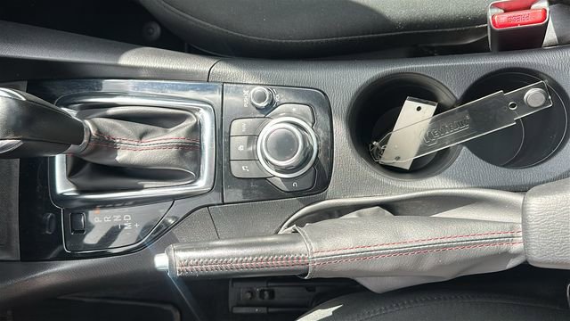 Used 2016 MAZDA MAZDA3 i Touring w/ Popular Equipment Package image 13