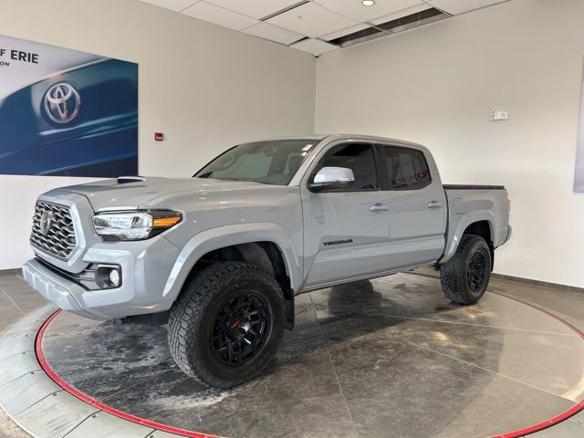 Used 2021 Toyota Tacoma TRD Sport w/ TRD Premium Sport Package image 2