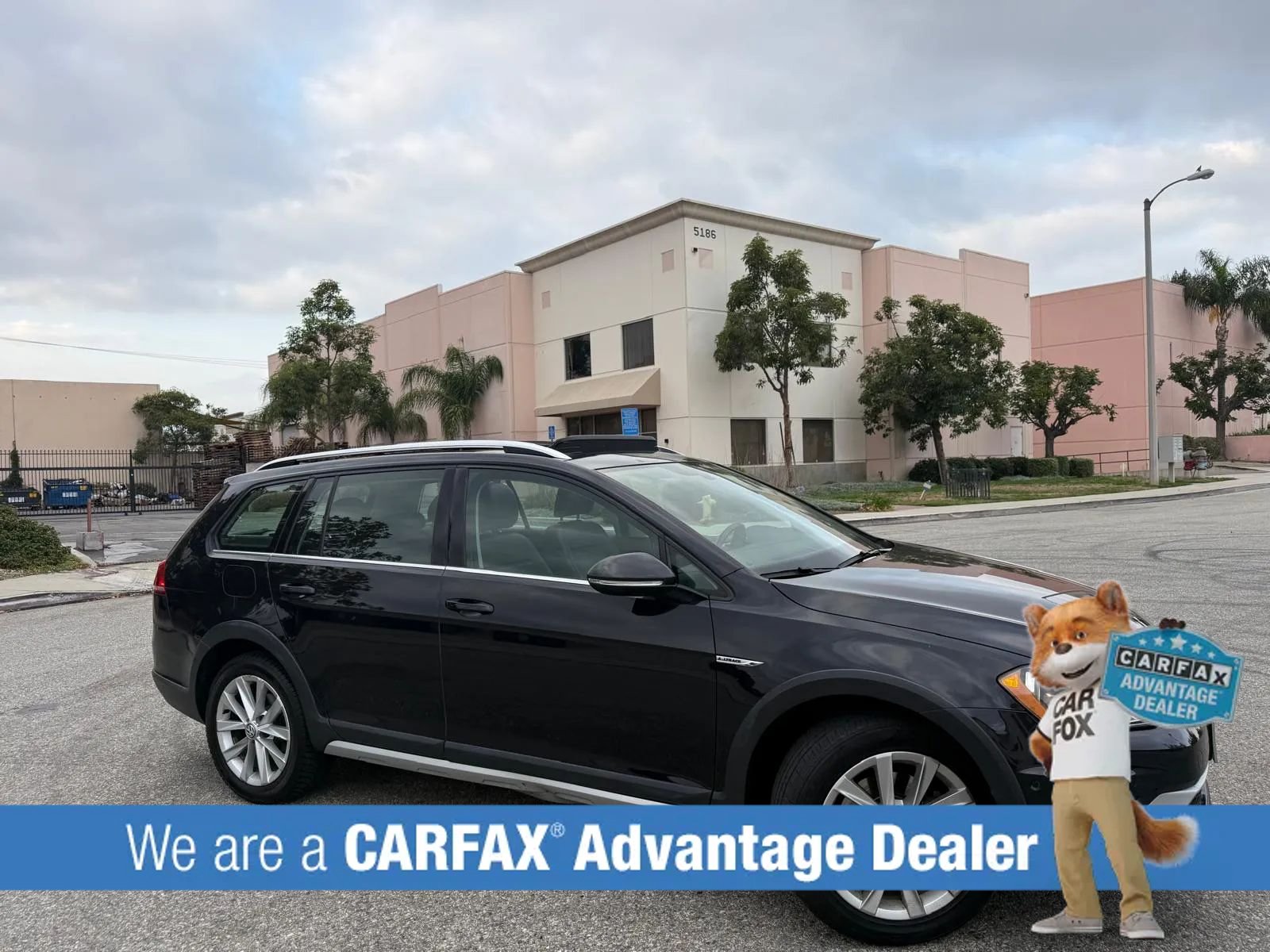 Used 2017 Volkswagen Golf Alltrack S AWD/4WD image 2