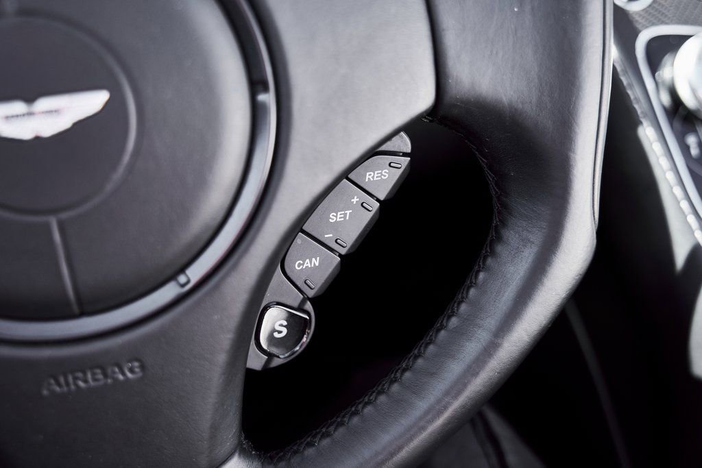 Used 2017 Aston Martin Vanquish S image 58