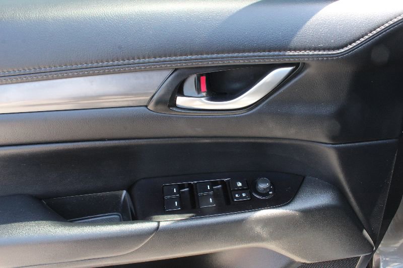 Used 2021 MAZDA CX-5 Touring image 9