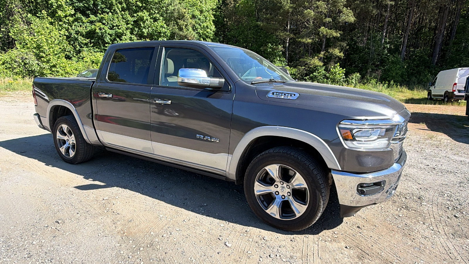 Used 2019 RAM 1500 Laramie AWD/4WD image 5