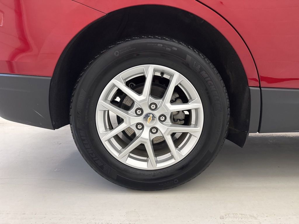 Used 2024 Chevrolet Equinox LT w/ LPO, Floor Liner Package FWD image 10