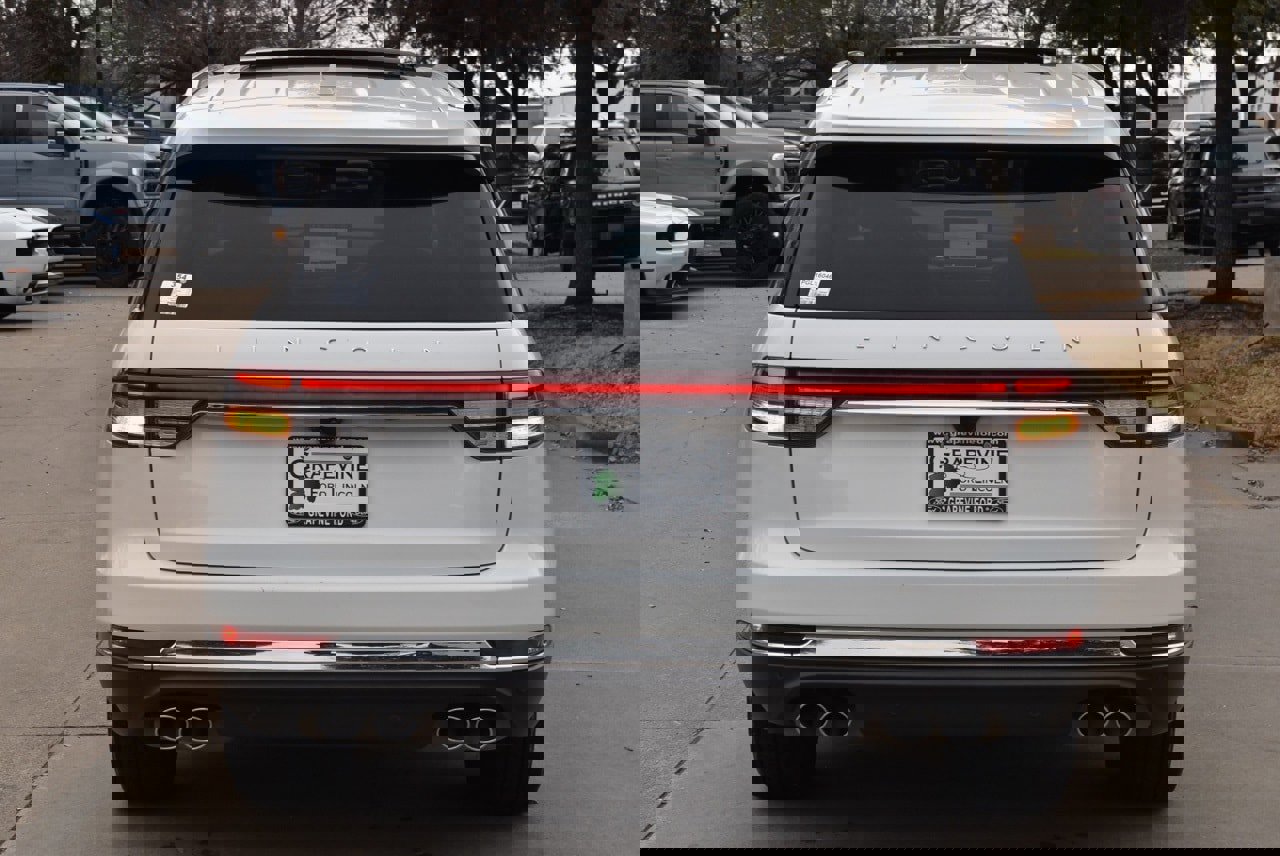 Certified 2023 Lincoln Aviator Reserve w/ Elements Package Plus image 9