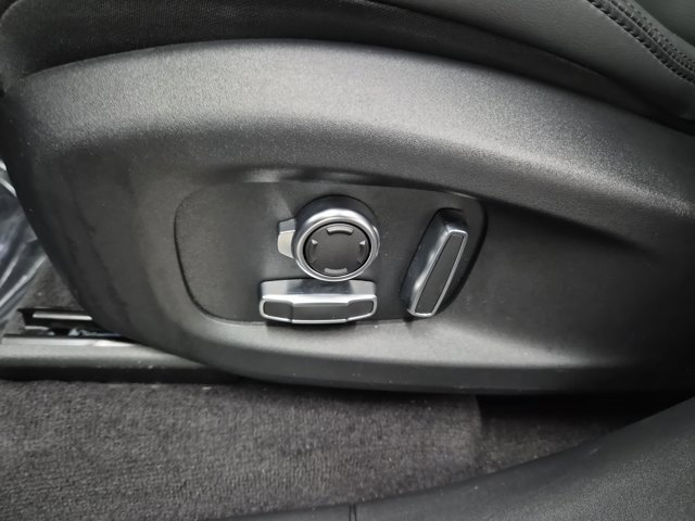 Used 2024 Jaguar F-PACE R-Dynamic S image 23