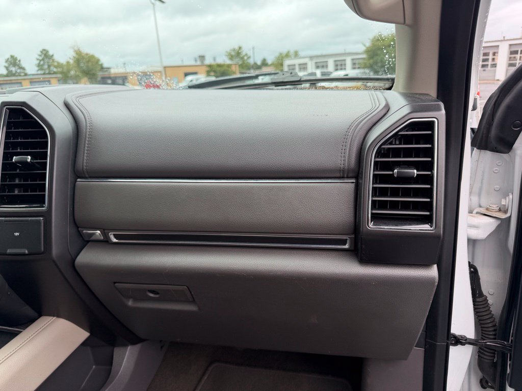 Used 2019 Ford Expedition Limited RWD image 36