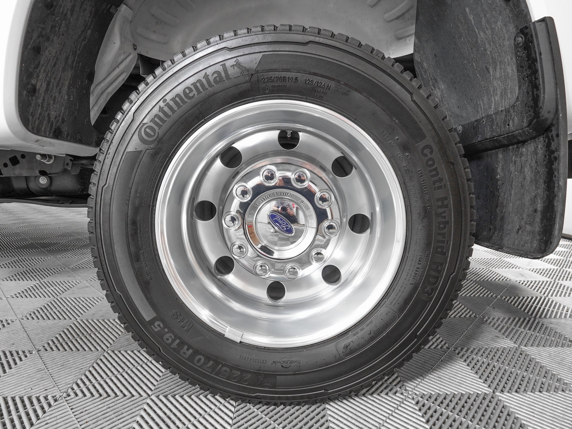 Used 2023 Ford F450 Platinum w/ FX4 Off-Road Package image 34