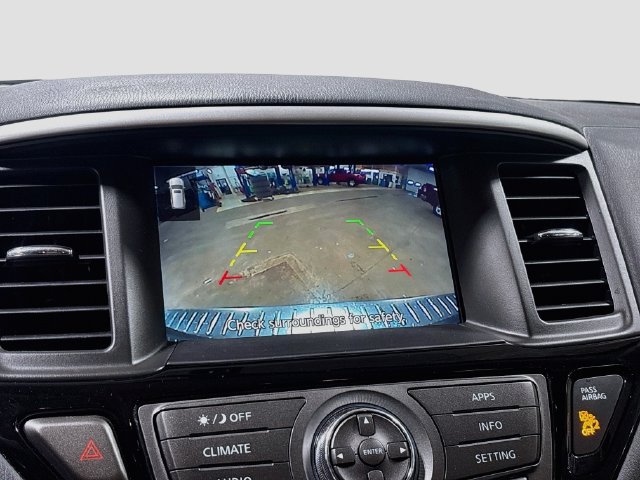 Used 2020 Nissan Pathfinder S AWD/4WD image 14