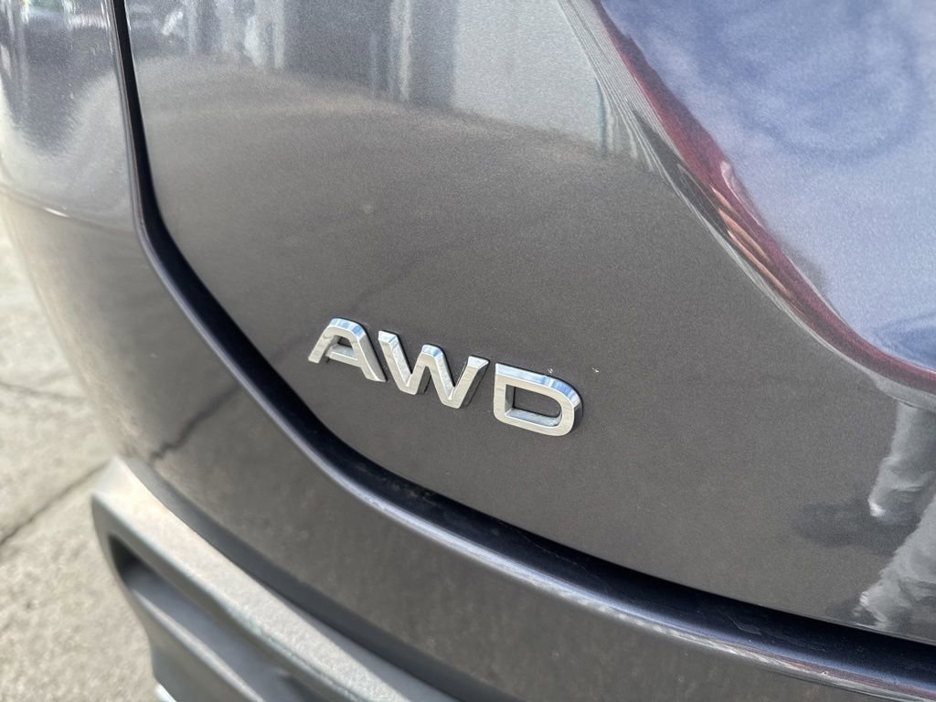 Certified 2023 Honda Pilot Touring image 11