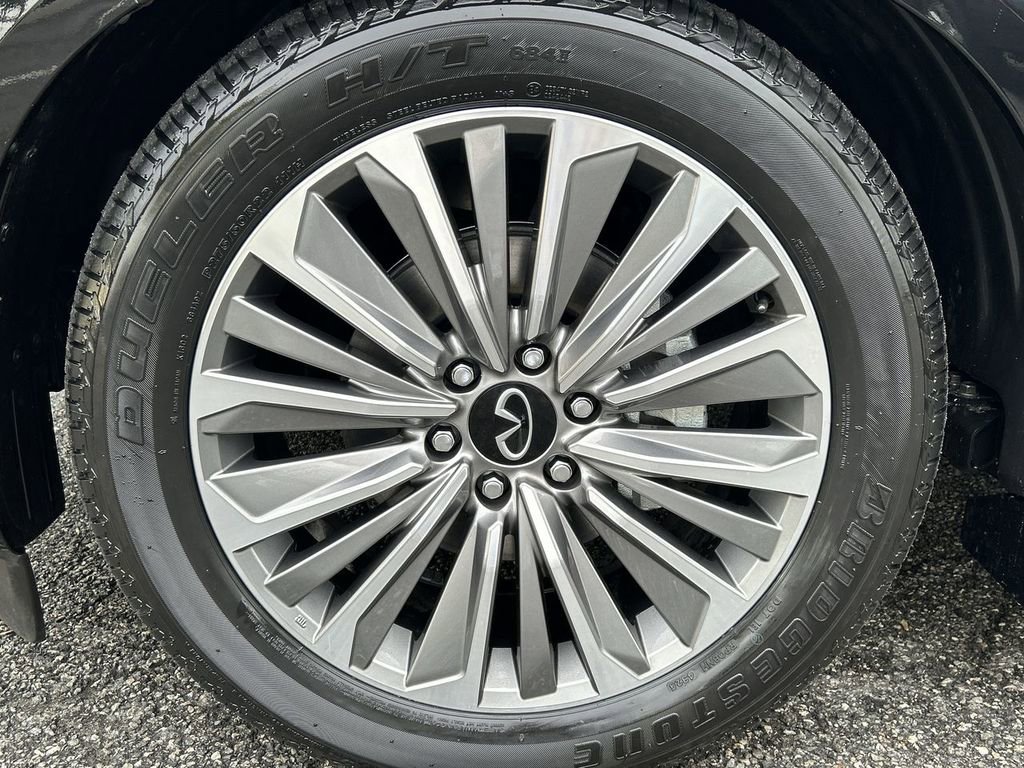 Certified 2025 INFINITI QX80 Sensory AWD/4WD image 10