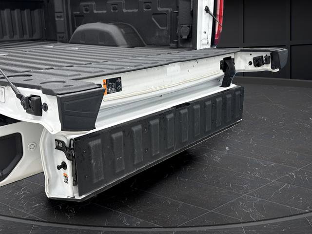 Used 2022 GMC Sierra 2500 AT4 w/ AT4 Premium Plus Package AWD/4WD image 17