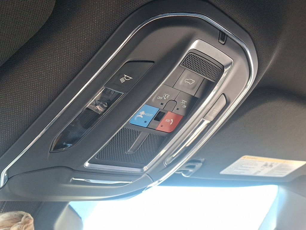 Used 2024 Jeep Wagoneer Series III image 32