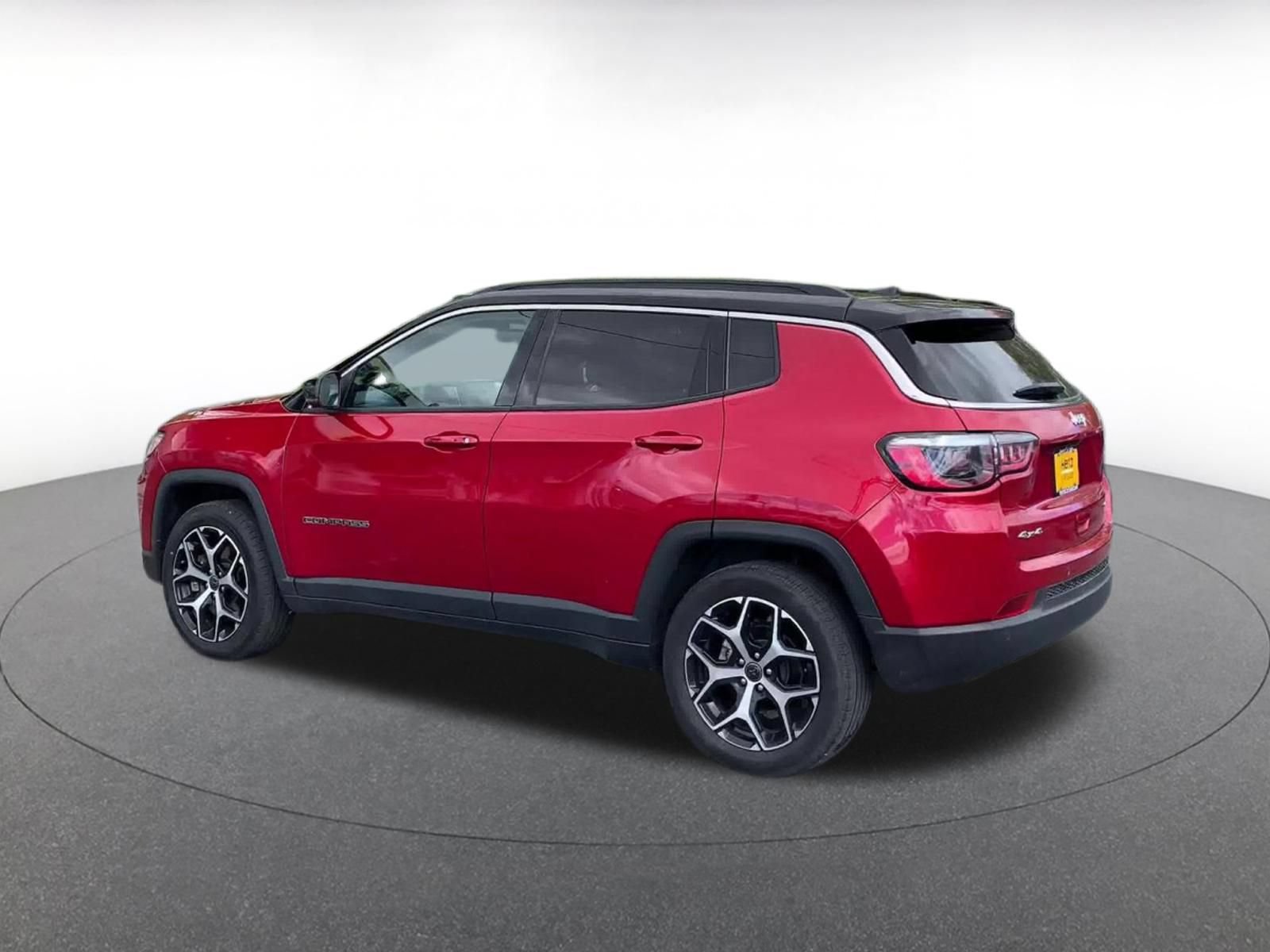 Used 2025 Jeep Compass Limited AWD/4WD image 18