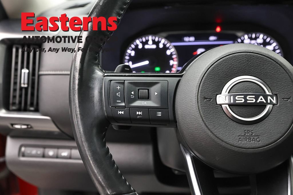 Used 2022 Nissan Pathfinder SL AWD/4WD image 15