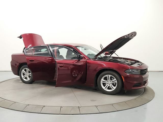 Used 2019 Dodge Charger SXT RWD image 16
