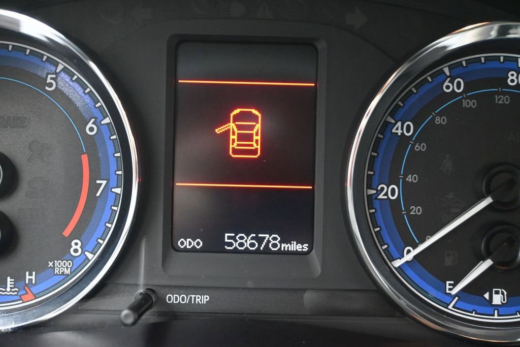 Used 2018 Toyota Corolla LE FWD image 12