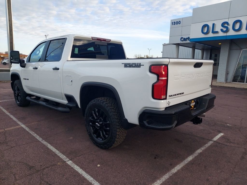 New 2026 Chevrolet Silverado 3500 LT w/ Trail Boss Package image 4