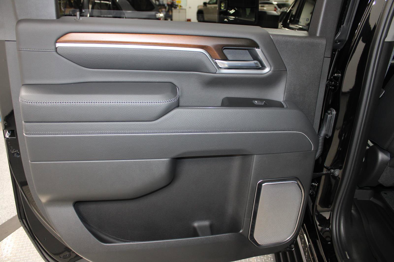 New 2026 GMC Sierra 2500 Denali w/ Denali Reserve Package image 24